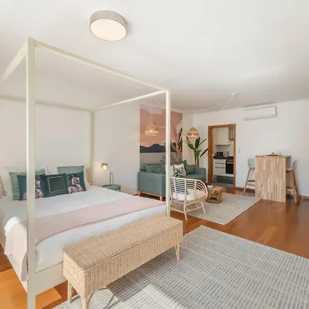 Lido Ocean View - Perto Da Com Estacionamento Privado