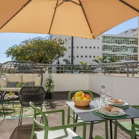 Lido Ocean View - Perto Da Com Estacionamento Privado *