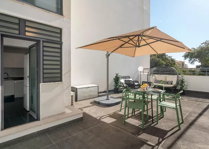 Lido Ocean View - Perto Da Com Estacionamento Privado *